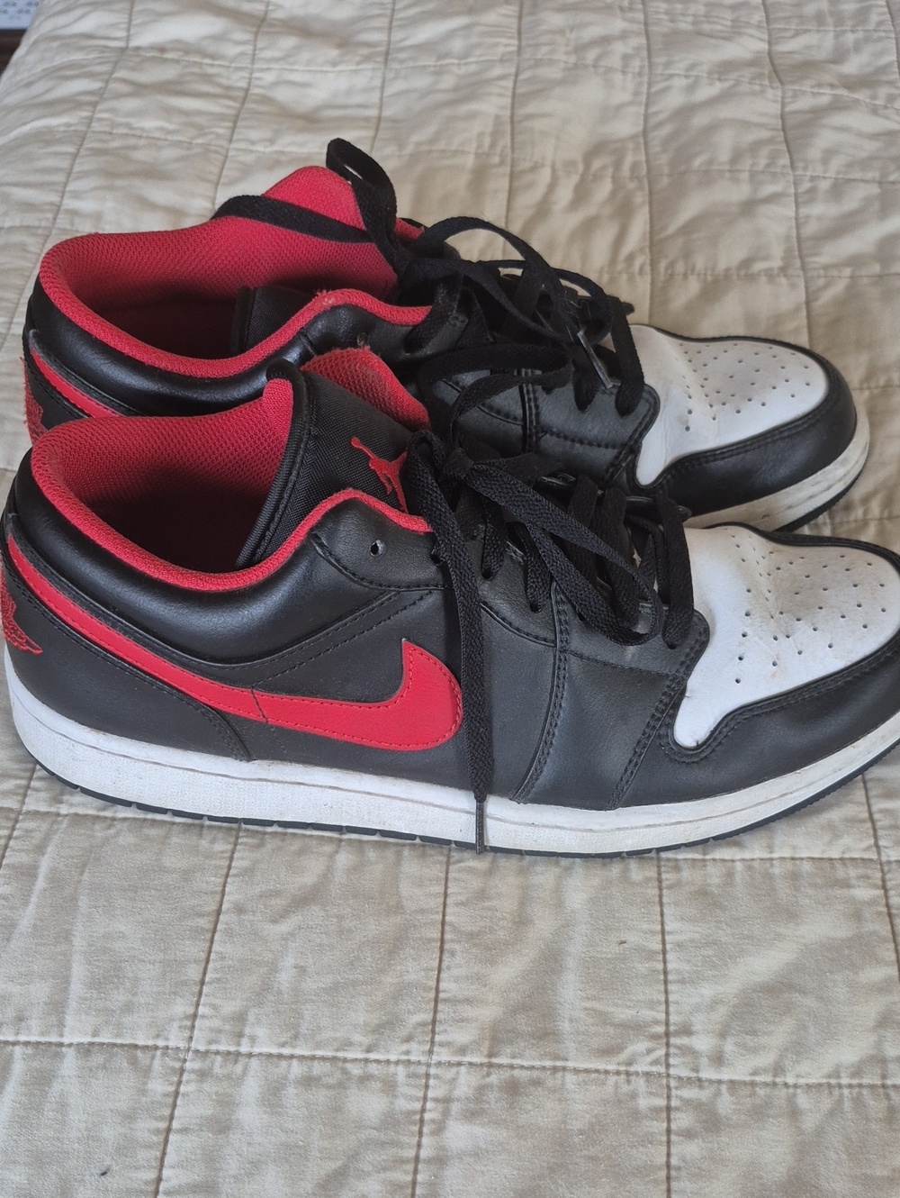 Mens Nike Air Jordan Tennis Shoes Size 11.5